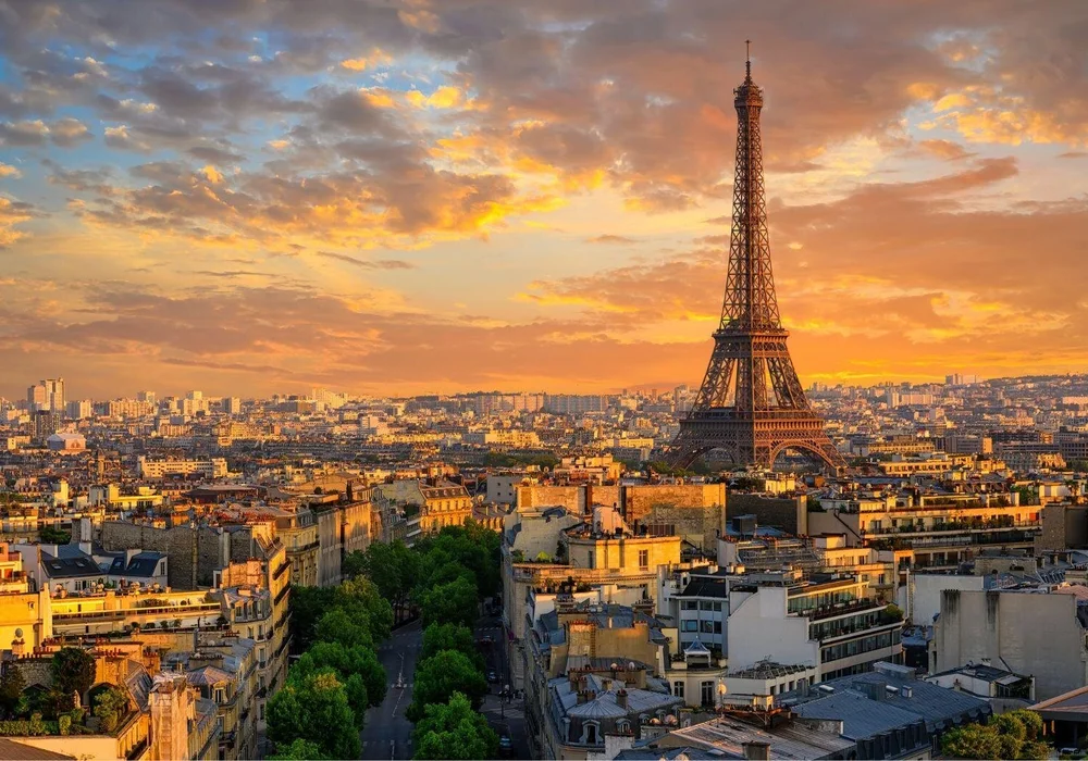 France Paris café — TEFL certification teaching English in France